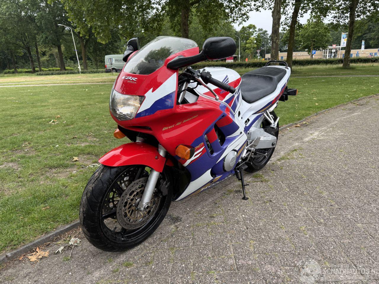 Honda CBR 600 F