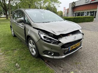 Ford S-Max  picture 7