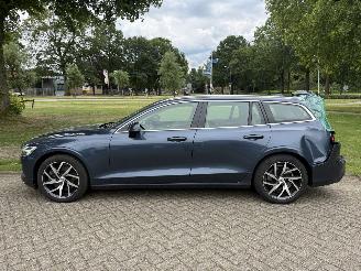 Volvo V-60  picture 2
