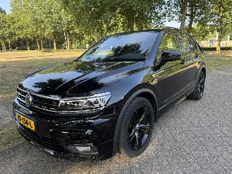 Vaurioauto  passenger cars Volkswagen Tiguan  2019/1