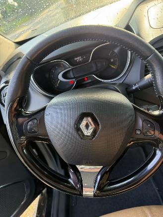 Renault Captur  picture 22