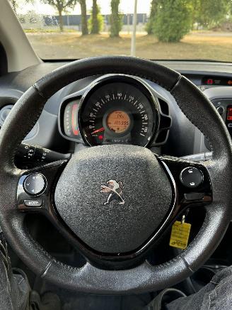 Peugeot 108  picture 27