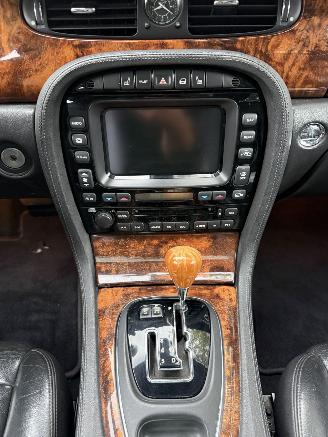 Jaguar XJ  picture 17