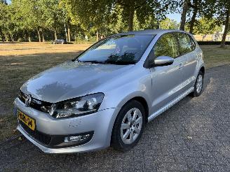 damaged passenger cars Volkswagen Polo  2013/1