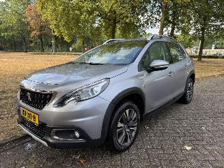 damaged passenger cars Peugeot 2008  2018/1