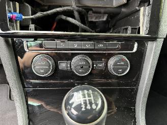 Volkswagen Golf  picture 16
