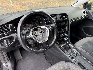 Volkswagen Golf  picture 9