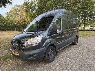 krockskadad bil auto Ford Astra Transit 2017/1