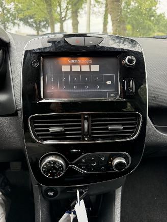 Renault Clio  picture 27
