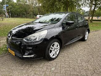 škoda osobní automobily Renault Clio  2017/1