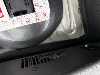 Renault Clio  picture 17