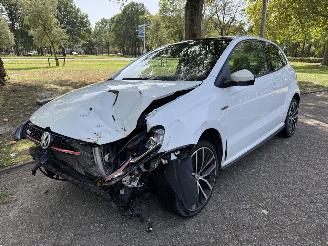 Vaurioauto  passenger cars Volkswagen Polo 1.8 gti 2015/1