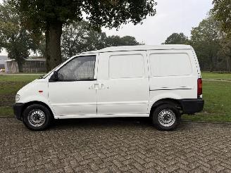 Nissan Vanette  picture 2