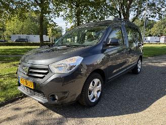 krockskadad bil auto Dacia Dokker  2014/1