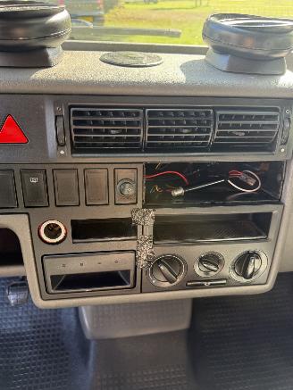 Volkswagen  Transporter picture 19
