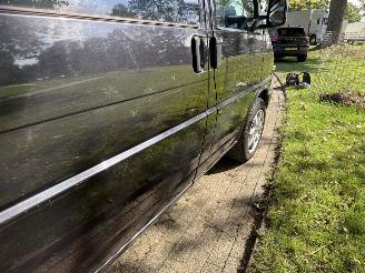 Volkswagen  Transporter picture 11