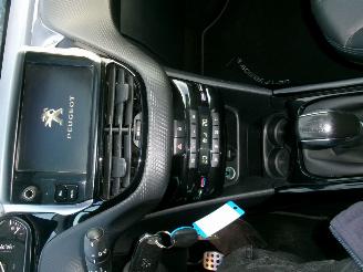 Peugeot 2008 1.2 Crossway picture 36