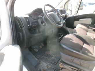 Peugeot Boxer 2.0 HDI Pack picture 18