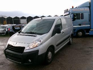 krockskadad bil bedrijf Peugeot Expert 1.6 HDI Comfort 2015/3