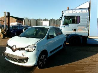 damaged passenger cars Renault Twingo 1.0 Limited 2018/3