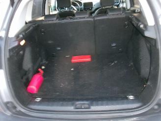 Peugeot 2008 1.2 Allure picture 19