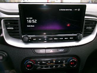 Kia Ceed 1.6 CRDI - Lounge HB picture 22