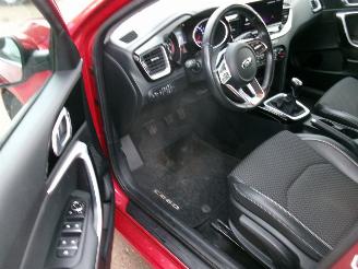 Kia Ceed 1.6 CRDI - Lounge HB picture 14