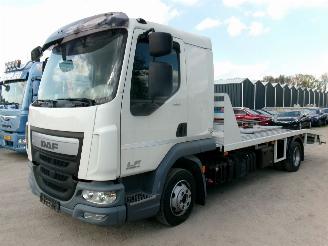 krockskadad bil vrachtwagen DAF LF 180 LF 180 FA -  Transporter- Machines-Autos-caravans  - Slaapcabine 2016/10