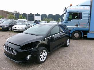 uszkodzony samochody osobowe Ford Fiesta 1.0 Titanium 2021/2