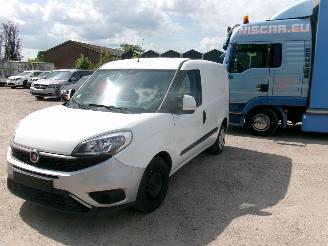 krockskadad bil bedrijf Fiat Doblo 1.6 D - SX Bestelwagen 2018/5