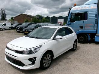 krockskadad bil auto Kia Rio 1.0 Lounge 2022/2