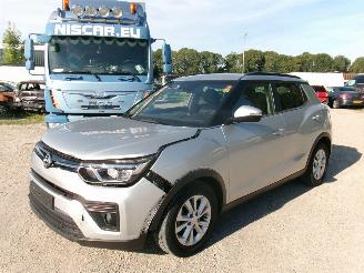 krockskadad bil auto Ssang yong Tivoli 1.5 GDI Comfort 2020/2