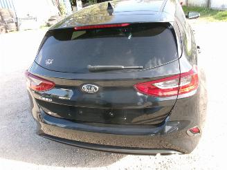 Kia Ceed 1.0 5 DRS HB Lounge picture 14