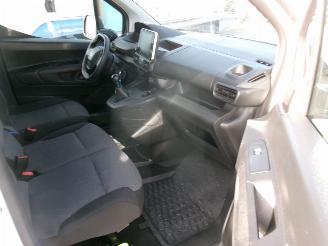 Peugeot Partner 1.5 D Pro Bestelwagen picture 26