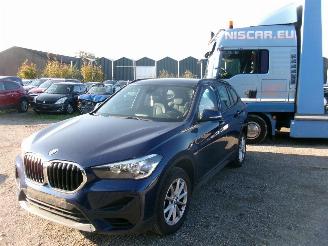 Vaurioauto  passenger cars BMW X1 1.5 S-Drive 18i 2019/10