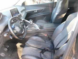 Peugeot 3008 1.2 Allure picture 25