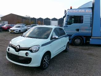 uszkodzony samochody osobowe Renault Twingo 0.9 La Parisienne 2019/6
