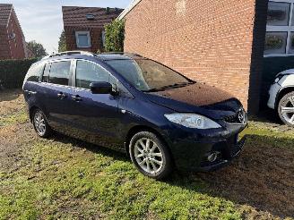 krockskadad bil auto Mazda 5 Automaat Aangepast met Stuurbediening 2.0 Katano vaste prijs 2010/8