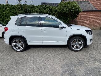Coche accidentado Volkswagen Tiguan 4Motion 1.4 TSi Sport&Style R-line Edition.pano/leer 2014/2