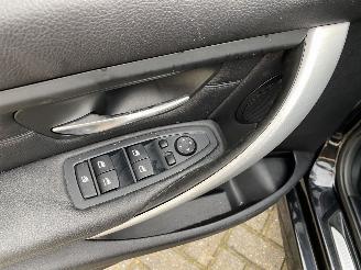 BMW 3-serie 330d xDrive High Executive Touring Pano picture 4