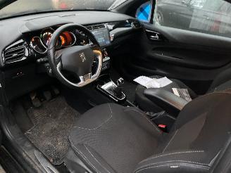 Citroën DS3 e-HDI 1.6 So Chic picture 21