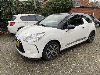 Citroën DS3 1.2 VTI Chic Motorschade picture 1