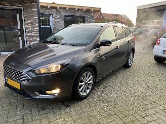 Ford Focus Auto is gereserveerd 1.5 Automaat Kombi motor probleem picture 4