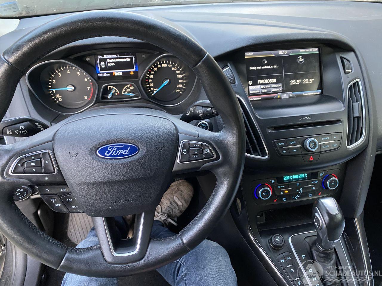 Ford Focus Auto is gereserveerd 1.5 Automaat Kombi motor probleem