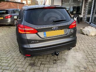 Ford Focus Auto is gereserveerd 1.5 Automaat Kombi motor probleem picture 42