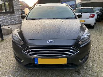 Ford Focus Auto is gereserveerd 1.5 Automaat Kombi motor probleem picture 37
