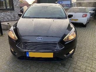 Ford Focus Auto is gereserveerd 1.5 Automaat Kombi motor probleem picture 44