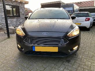 Ford Focus Auto is gereserveerd 1.5 Automaat Kombi motor probleem picture 27