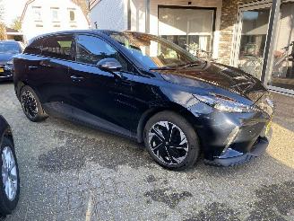 MG MG4 150KW Luxury 64 KWh picture 6