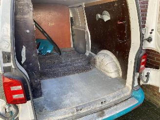 Volkswagen Transporter 2.0 TDi L2H1 Trentline 75KW 77DKM picture 40